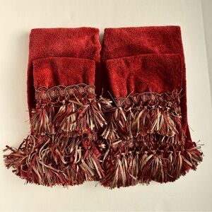 4 piece embelished Towel set by Avanti Linens